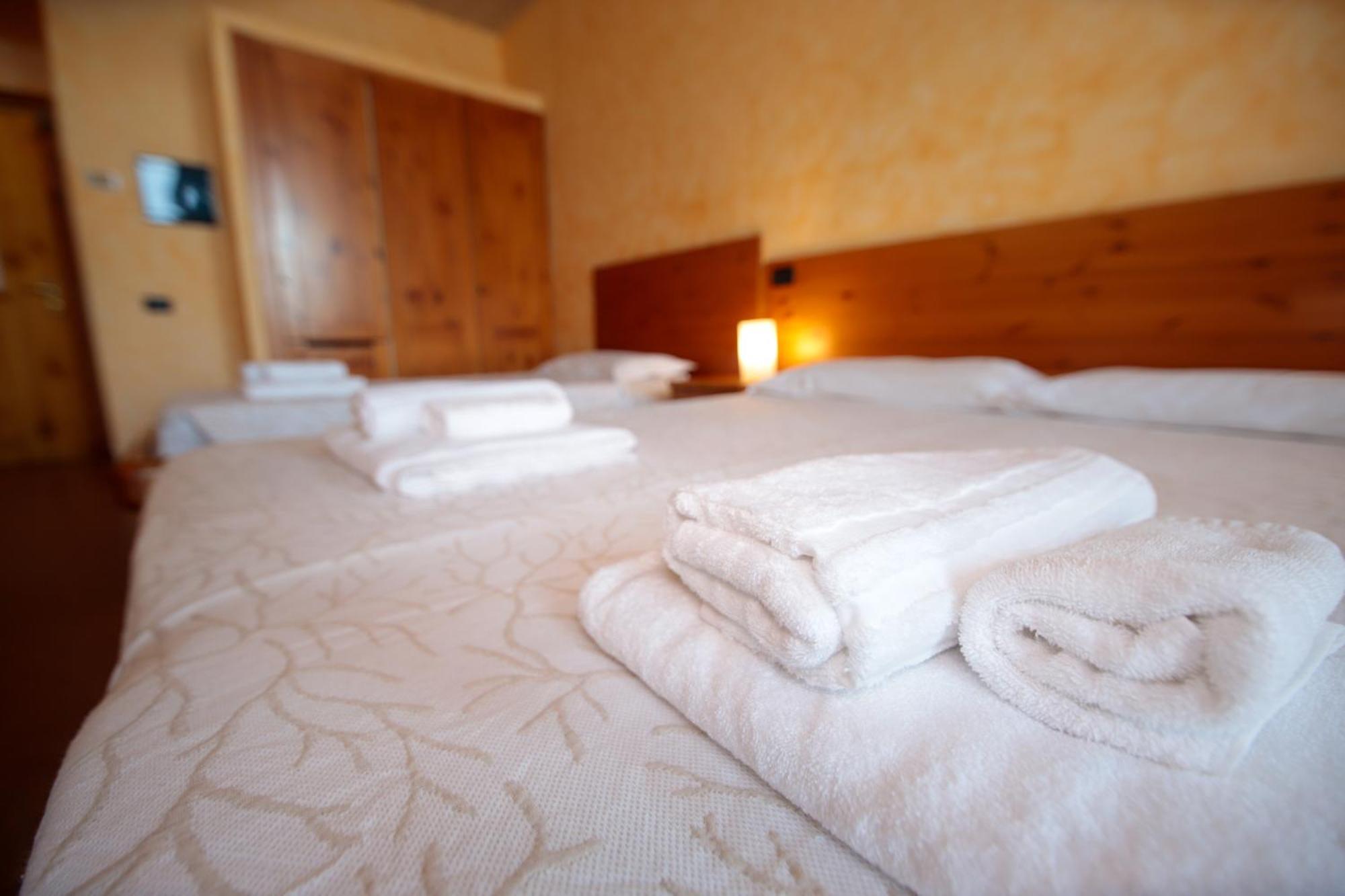 Pracatinat Hotel & Restaurant Fenestrelle Eksteriør bilde